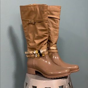 Fashionable rain boots